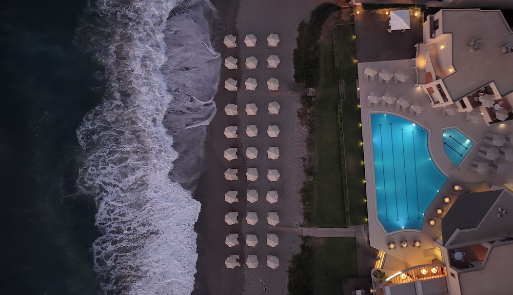 Blue Dome Hotel — Beach in Platanias