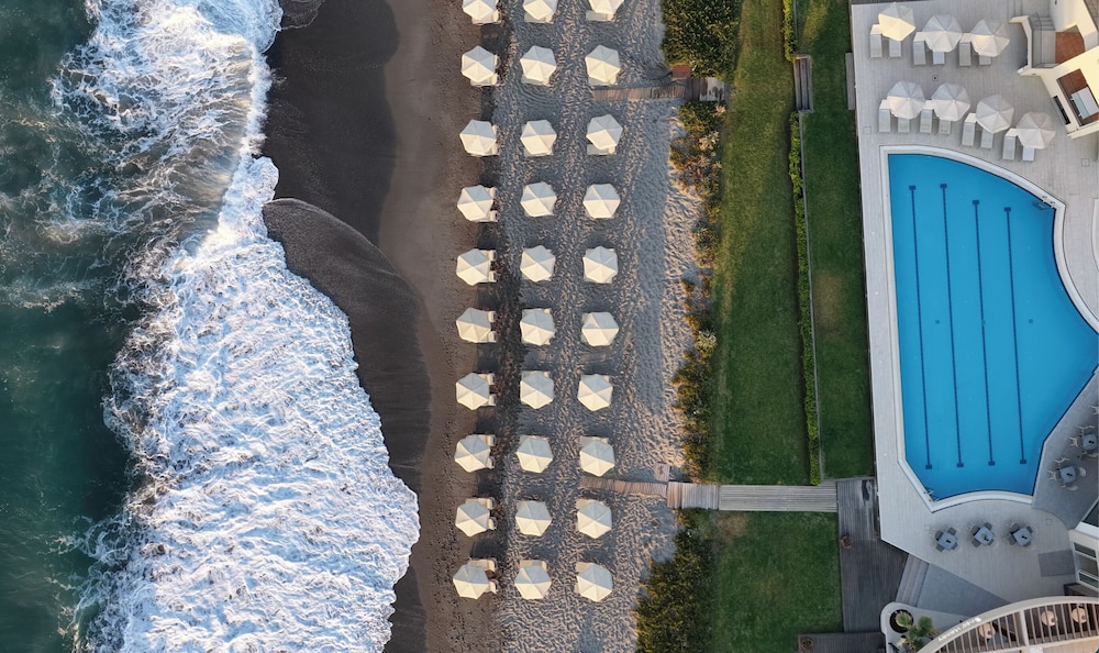 Blue Dome Hotel — Beach in Platanias