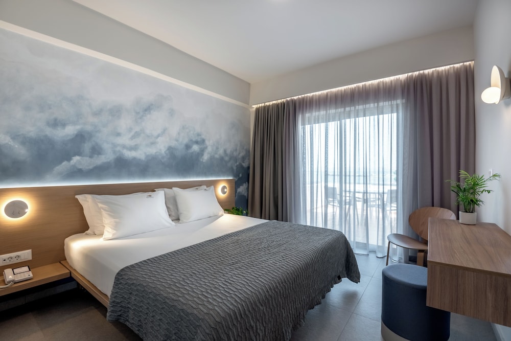 Blue Dome Hotel — Hotel rooms in Platanias