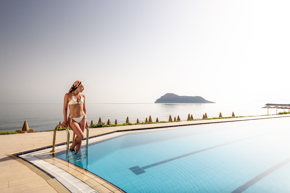 Blue Dome Hotel — Swimming pool in Platanias
