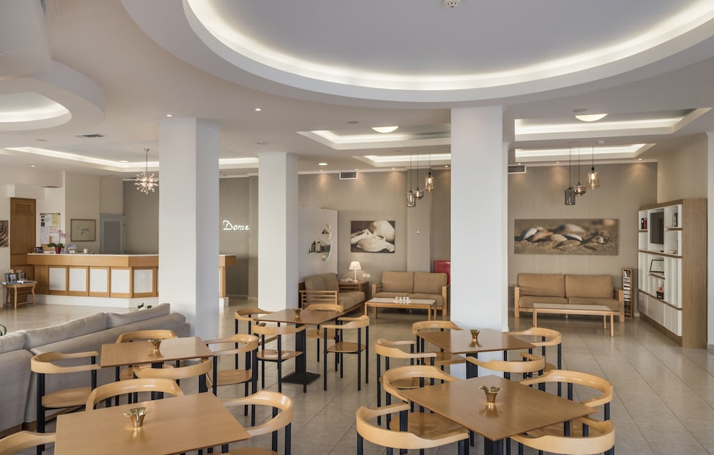 Blue Dome Hotel — Restaurant & bars in Platanias