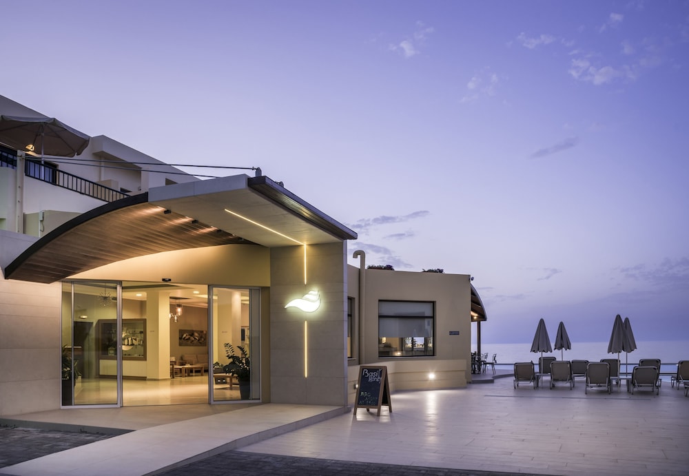Blue Dome Hotel — Hotel building in Platanias