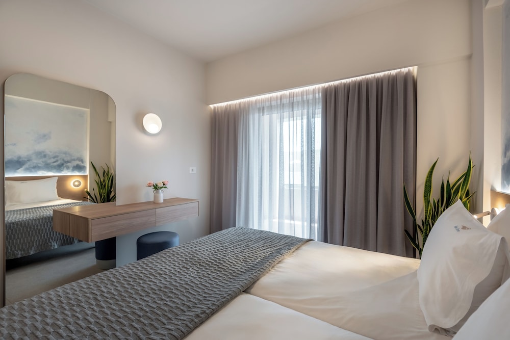 Blue Dome Hotel — Hotel rooms in Platanias