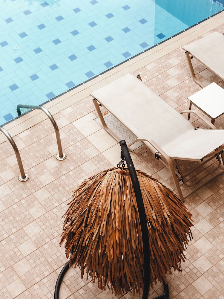 Batis Aero Beachfront Wellbeing Hotel — Swimming pool in Rethymnon