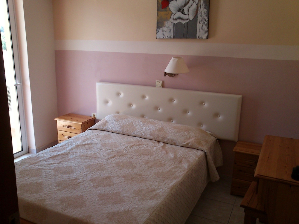 Summer Memories Hotel Apartments — Hotel rooms in Pefkos, South Aegean