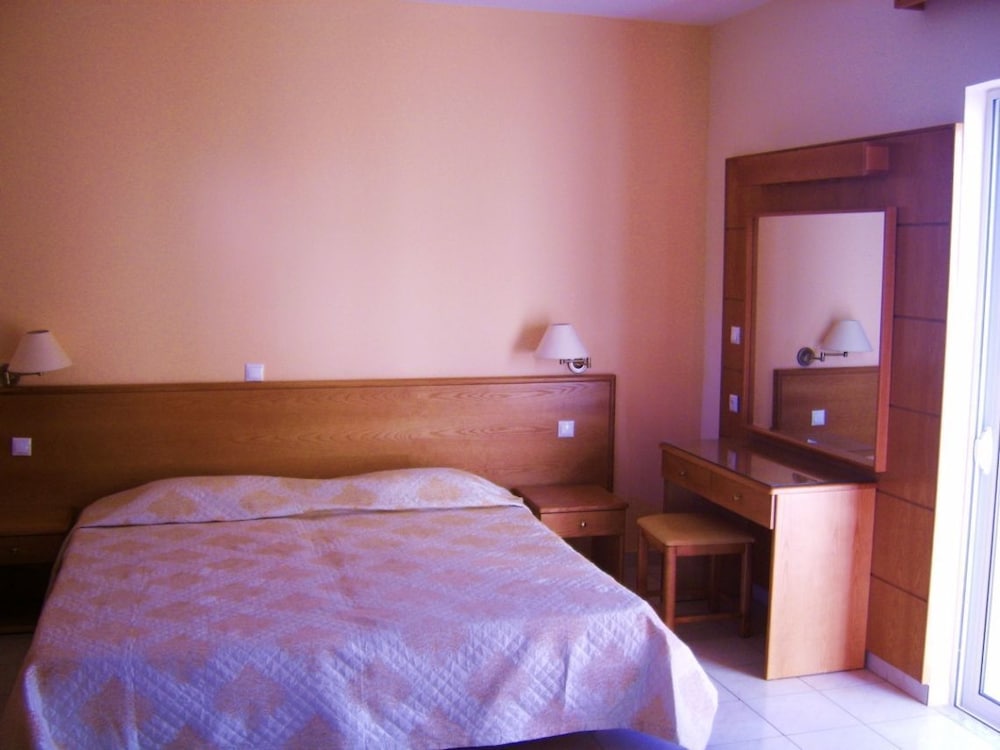 Summer Memories Hotel Apartments — Hotel rooms in Pefkos, South Aegean