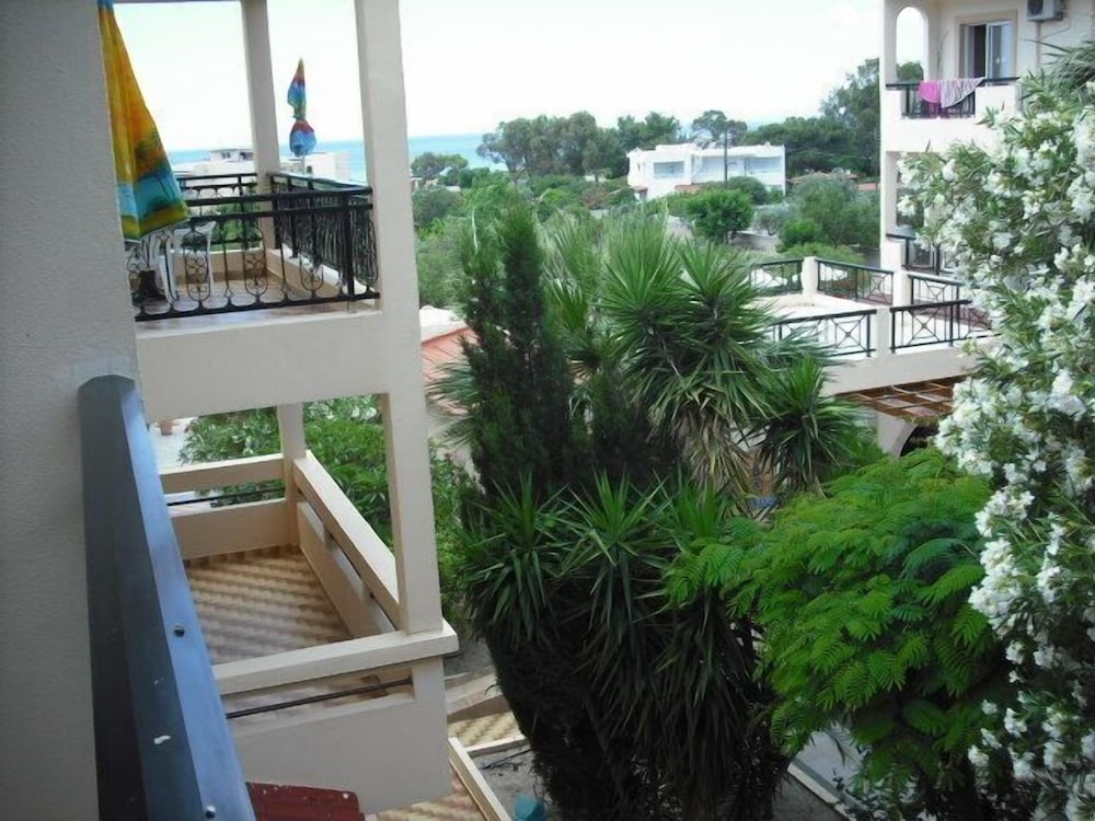 Summer Memories Hotel Apartments — Hotel rooms in Pefkos, South Aegean