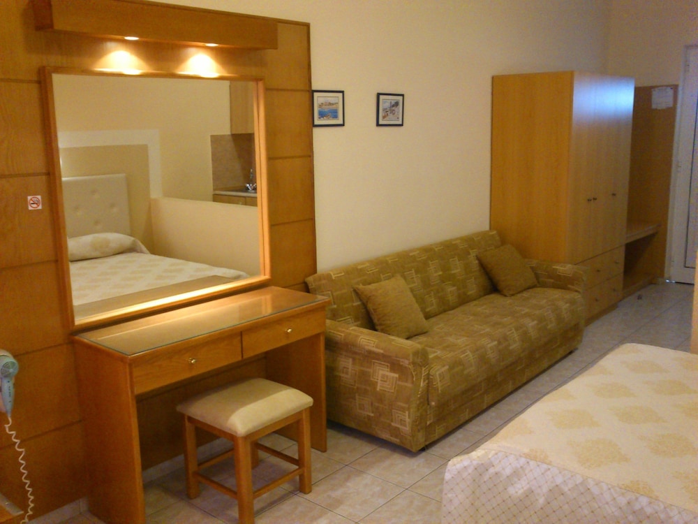 Summer Memories Hotel Apartments — Hotel rooms in Pefkos, South Aegean