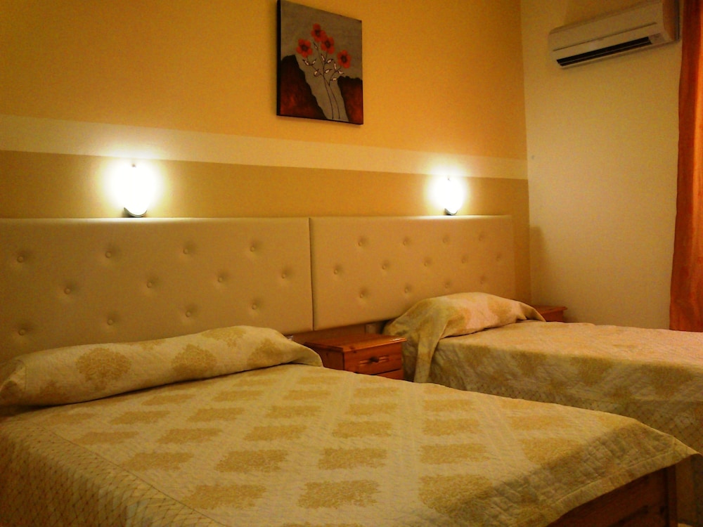 Summer Memories Hotel Apartments — Hotel rooms in Pefkos, South Aegean