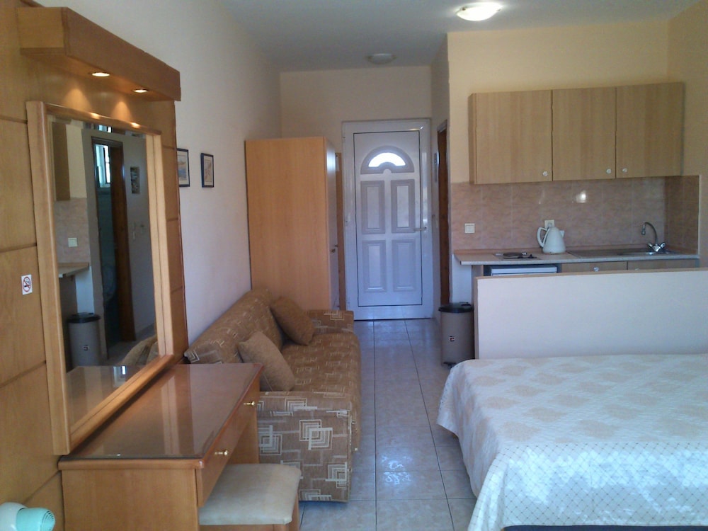 Summer Memories Hotel Apartments — Hotel rooms in Pefkos, South Aegean