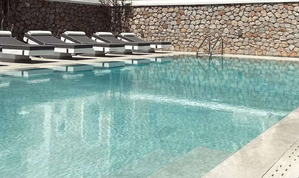 Sellada Beach — Swimming pool in Perissa, South Aegean