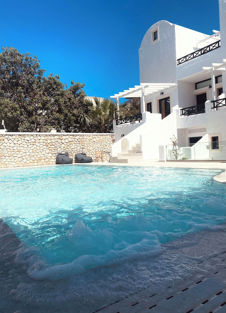 Sellada Beach — Main photo in Perissa, South Aegean