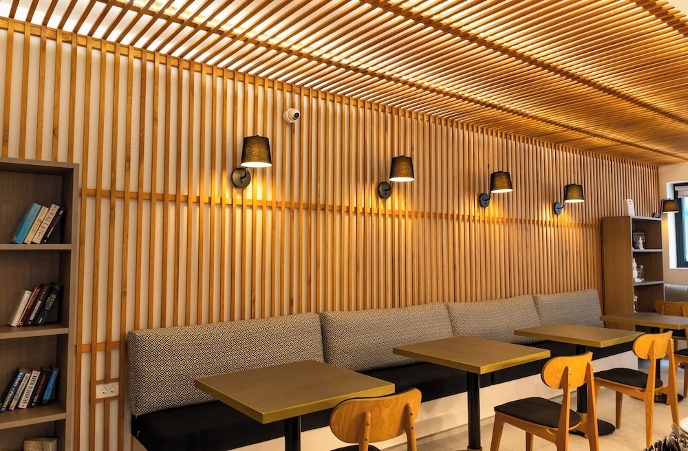Sellada Beach — Restaurant & bars in Perissa, South Aegean