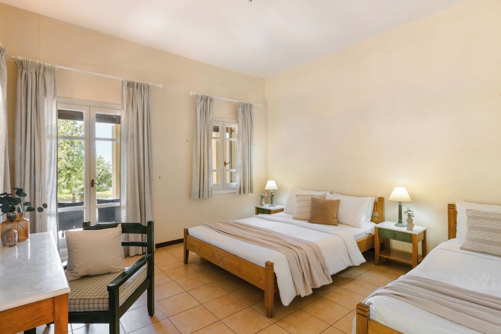 Century Resort — Hotel rooms in Acharavi, Ionian Islands