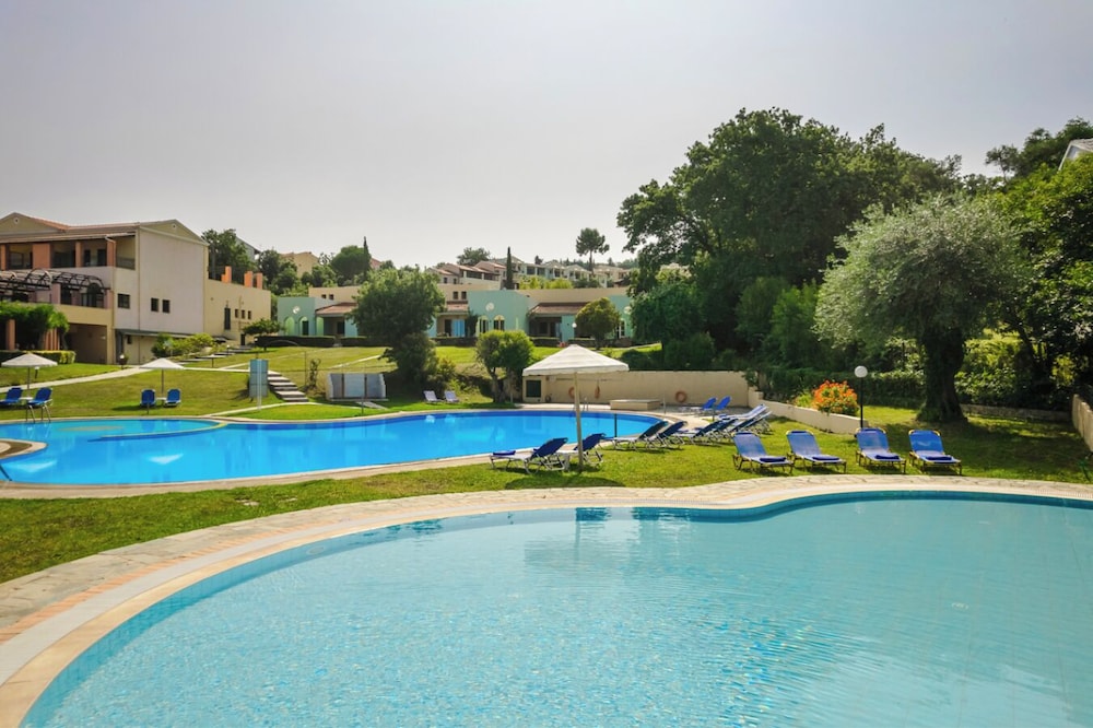 Century Resort — Swimming pool in Acharavi, Ionian Islands