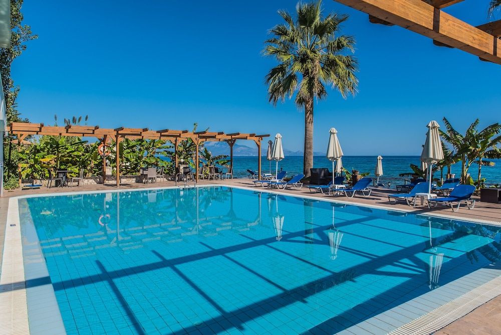 Psarou (7 dni) w Belussi Beach Hotel & Suites z BER