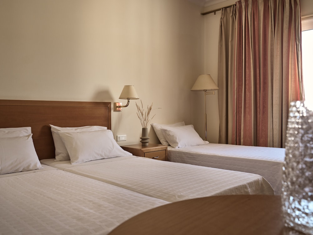Hotel Strada Marina — Hotel rooms in Zante Town, Ionian Islands
