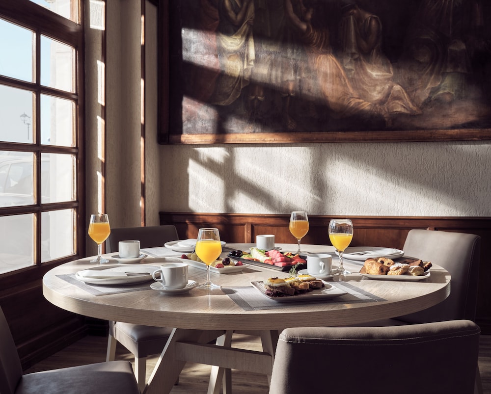 Hotel Strada Marina — Restaurant & bars in Zante Town, Ionian Islands