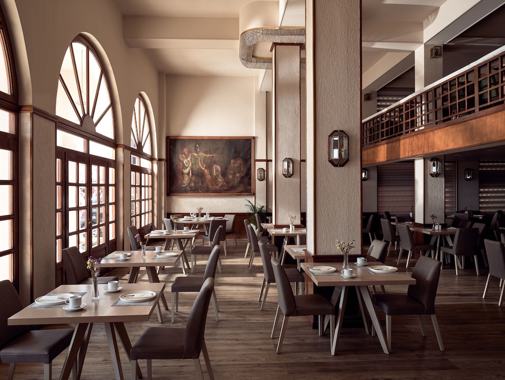 Hotel Strada Marina — Restaurant & bars in Zante Town, Ionian Islands