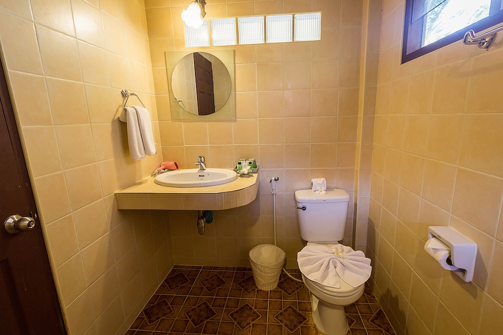 Coco Palm Beach Resort — Hotel rooms in Mae Nam, Surat Thani