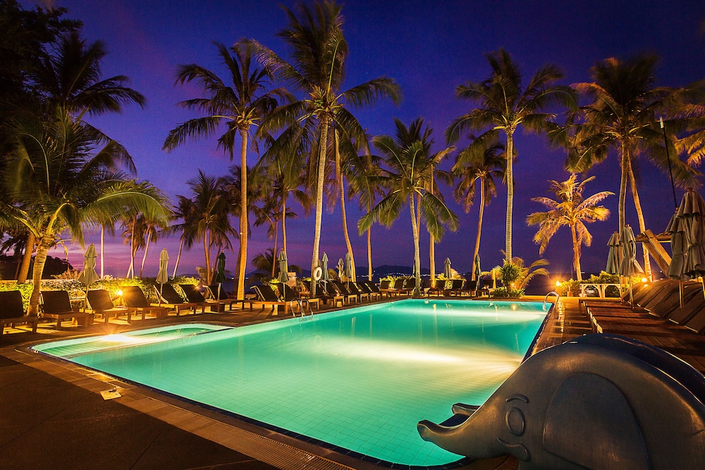 Coco Palm Beach Resort — Swimming pool in Mae Nam, Surat Thani
