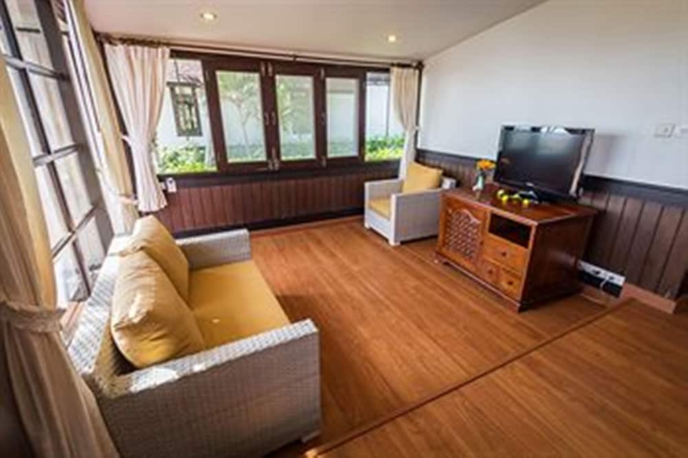 Coco Palm Beach Resort — Hotel rooms in Mae Nam, Surat Thani