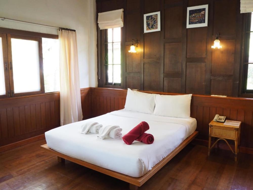 Coco Palm Beach Resort — Hotel rooms in Mae Nam, Surat Thani
