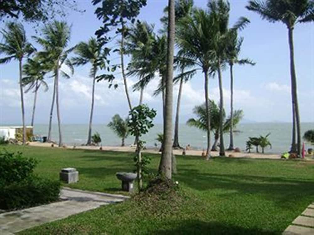 Coco Palm Beach Resort — Beach in Mae Nam, Surat Thani