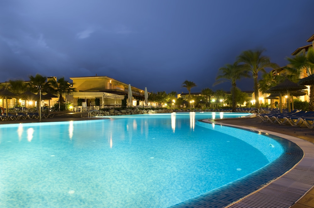 Aparthotel Club del Sol Resort & SPA — Swimming pool in Puerto Pollensa, Balearic Islands