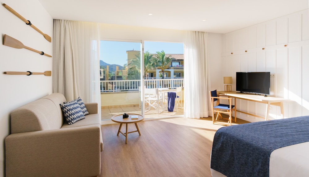 Aparthotel Club del Sol Resort & SPA — Hotel rooms in Puerto Pollensa, Balearic Islands