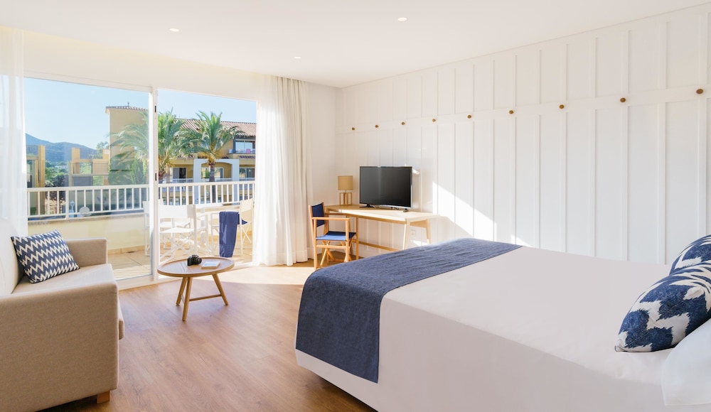 Aparthotel Club del Sol Resort & SPA — Hotel rooms in Puerto Pollensa, Balearic Islands