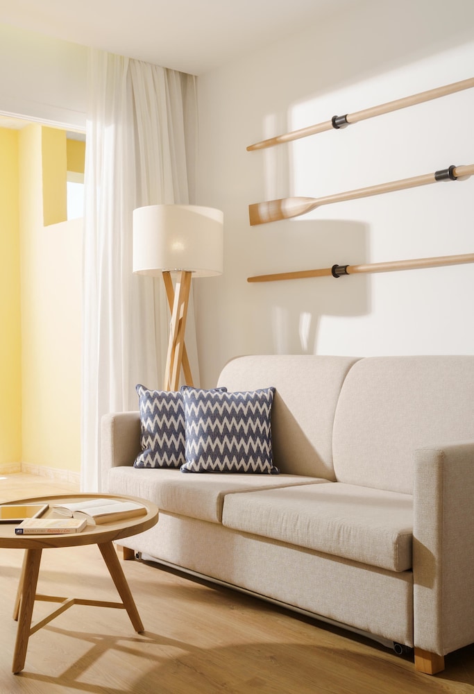 Aparthotel Club del Sol Resort & SPA — Hotel rooms in Puerto Pollensa, Balearic Islands