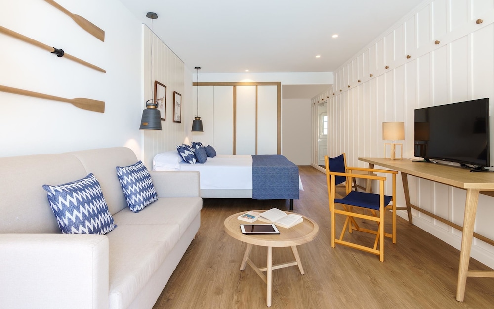 Aparthotel Club del Sol Resort & SPA — Hotel rooms in Puerto Pollensa, Balearic Islands
