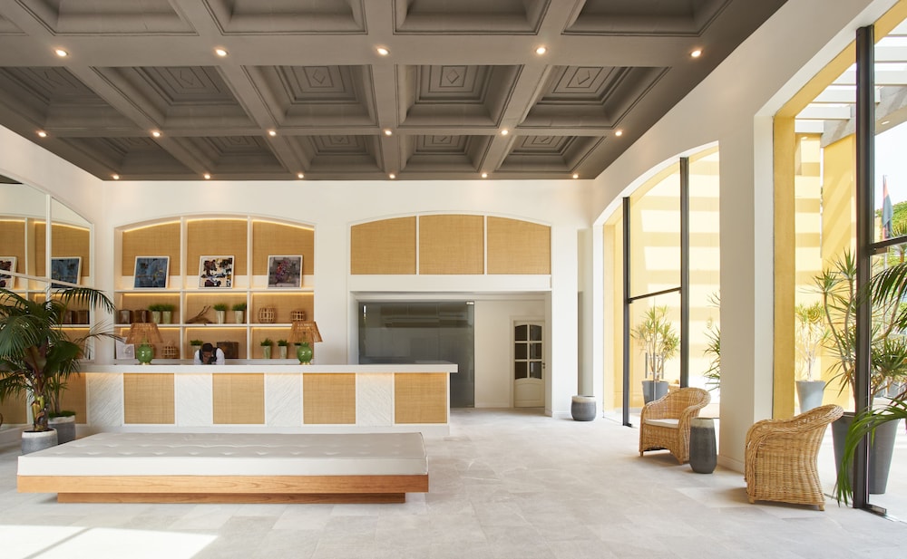 Aparthotel Club del Sol Resort & SPA — Hotel building in Puerto Pollensa, Balearic Islands