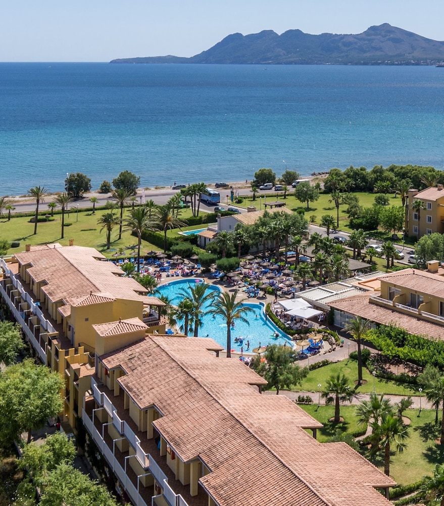 Aparthotel Club del Sol Resort & SPA — Beach in Puerto Pollensa, Balearic Islands