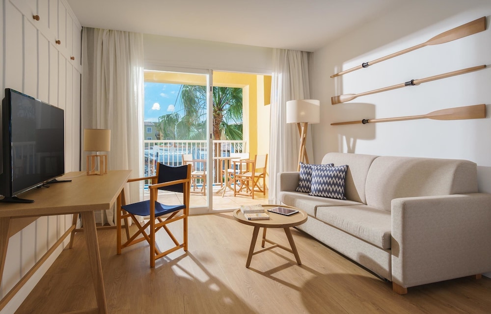 Aparthotel Club del Sol Resort & SPA — Hotel rooms in Puerto Pollensa, Balearic Islands
