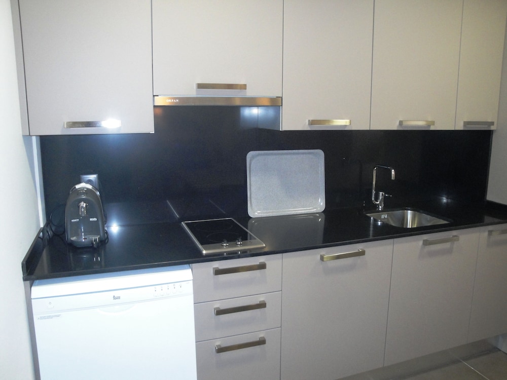 Pierre & Vacances Barcelona Sants — Hotel rooms in Barcelona, Catalonia