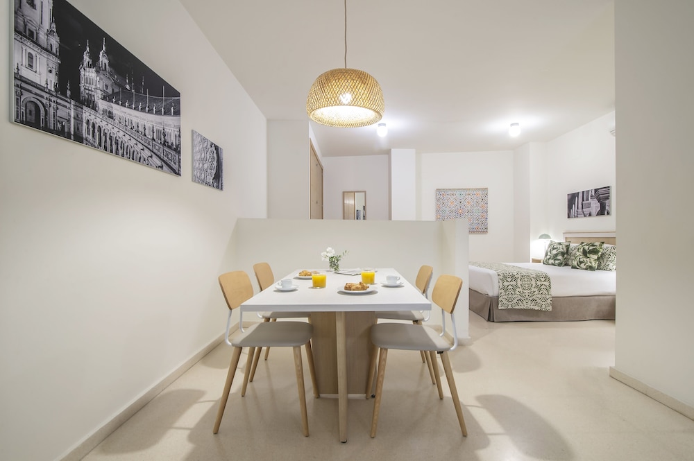 Pierre & Vacances Sevilla — Hotel rooms in Seville, Andalusia
