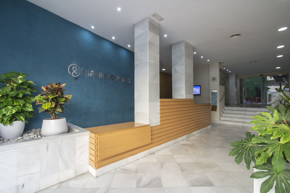 Pierre & Vacances Sevilla — Hotel building in Seville, Andalusia