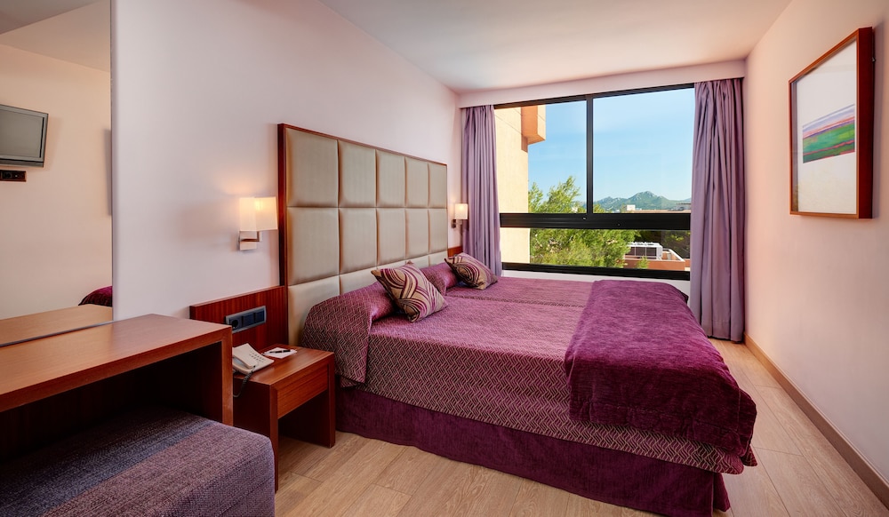 Protur Turó Pins Hotel — Hotel rooms in Cala Ratjada, Balearic Islands