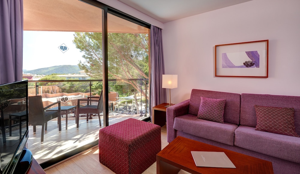 Protur Turó Pins Hotel — Hotel rooms in Cala Ratjada, Balearic Islands