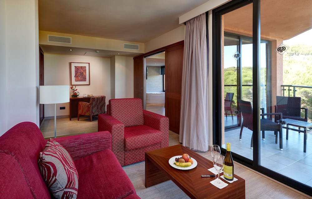 Protur Turó Pins Hotel — Hotel rooms in Cala Ratjada, Balearic Islands