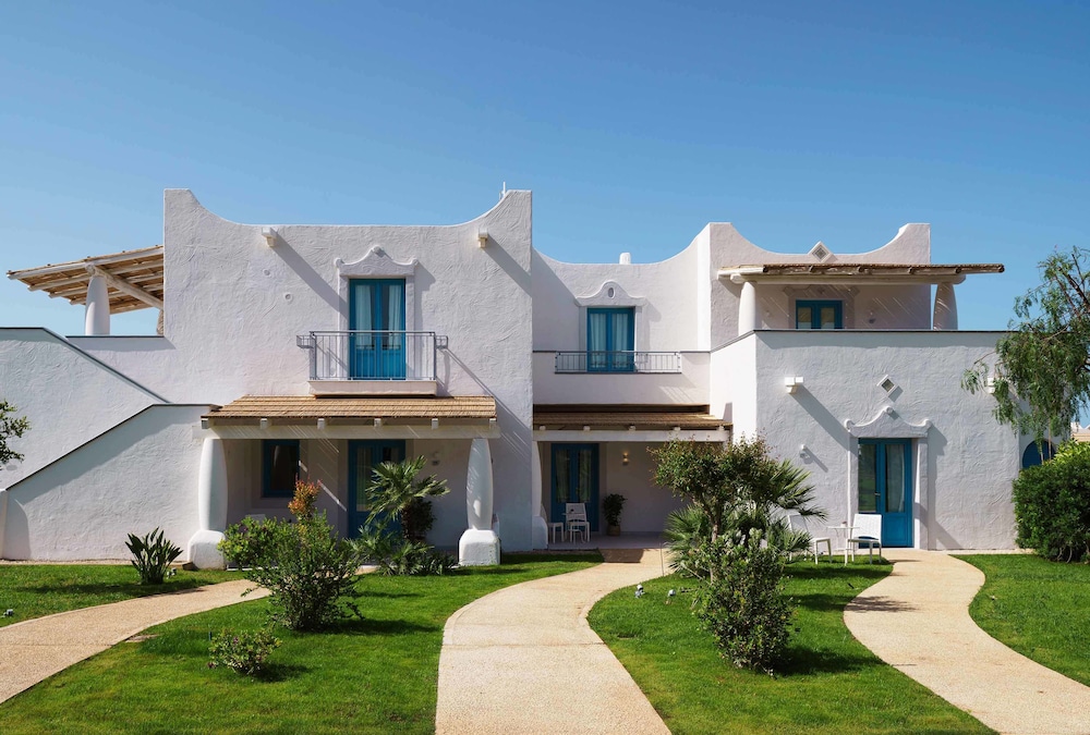 VOI Marsa Siclà Essentia — Hotel building in Scicli, Sicily