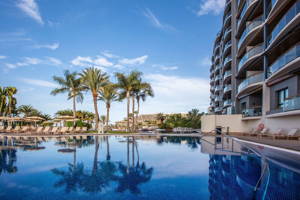 Radisson Blu Resort, Gran Canaria — Swimming pool in Arguineguin, Canary Islands