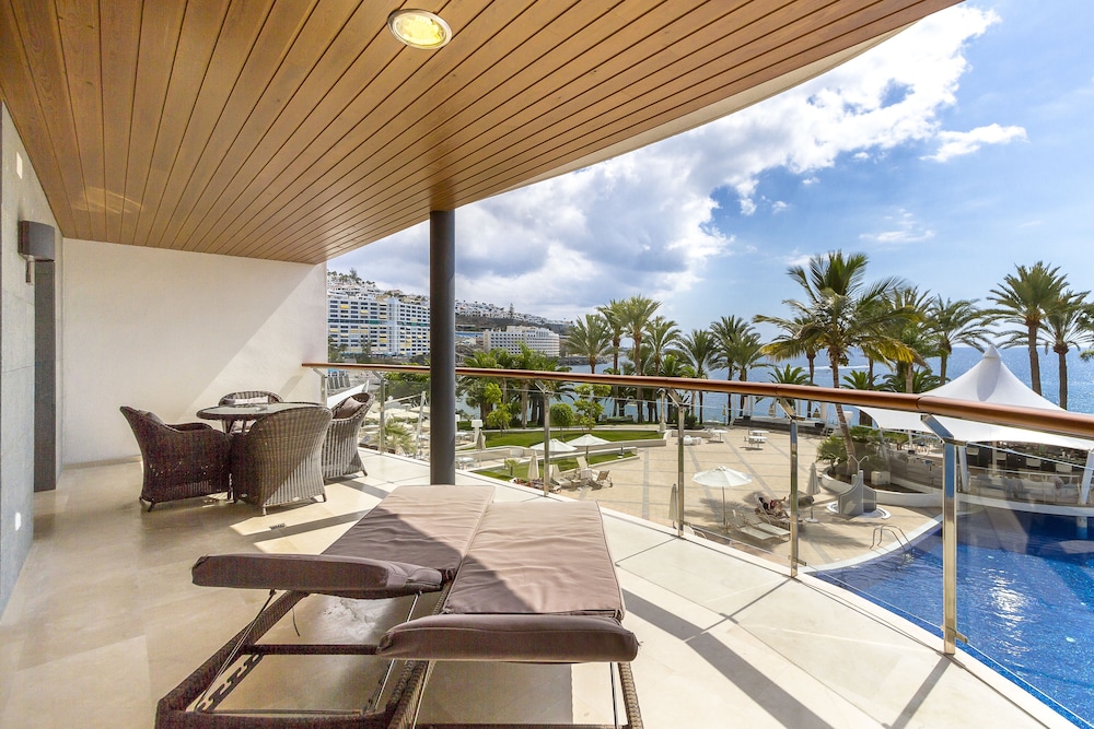 Radisson Blu Resort, Gran Canaria — Hotel rooms in Arguineguin, Canary Islands