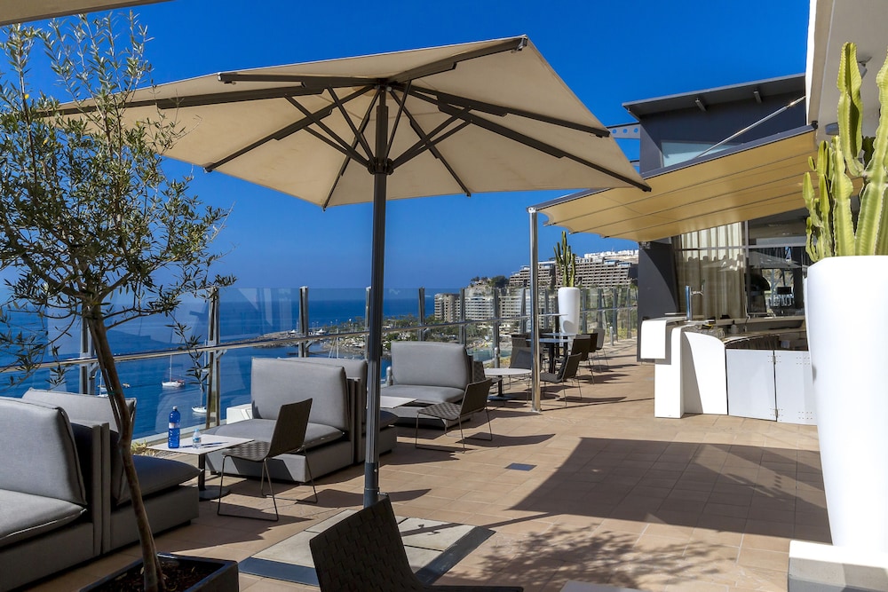 Radisson Blu Resort, Gran Canaria — Restaurant & bars in Arguineguin, Canary Islands
