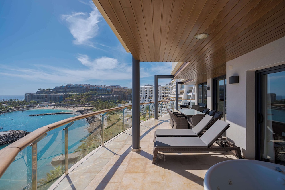 Radisson Blu Resort, Gran Canaria — Hotel rooms in Arguineguin, Canary Islands