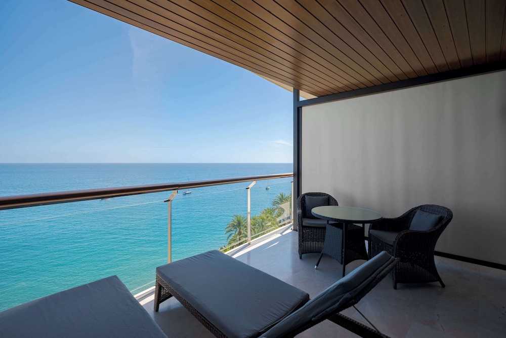 Radisson Blu Resort, Gran Canaria — Hotel rooms in Arguineguin, Canary Islands