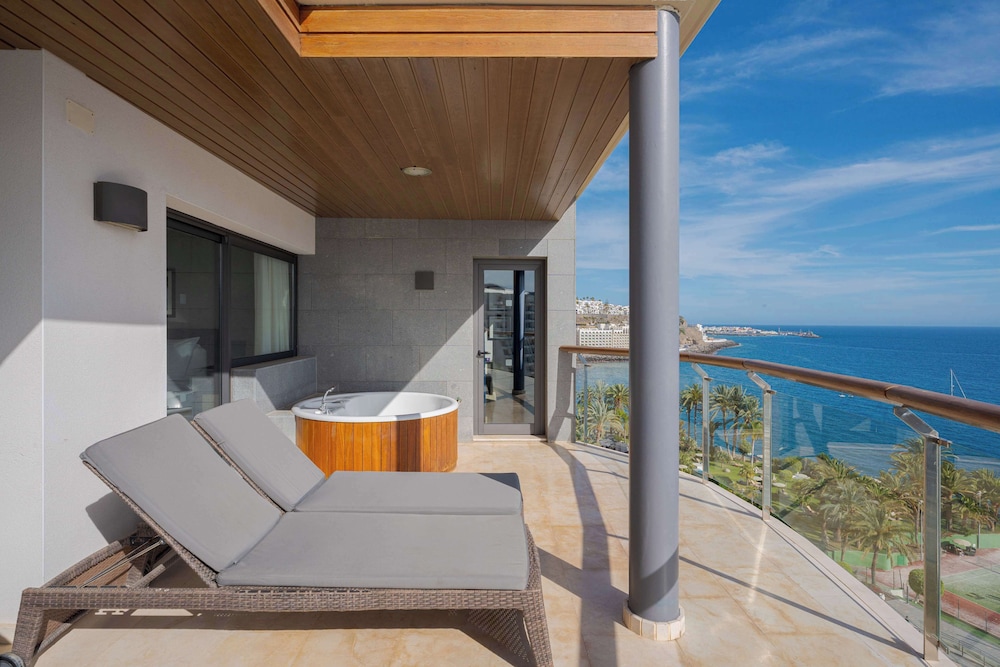 Radisson Blu Resort, Gran Canaria — Hotel rooms in Arguineguin, Canary Islands