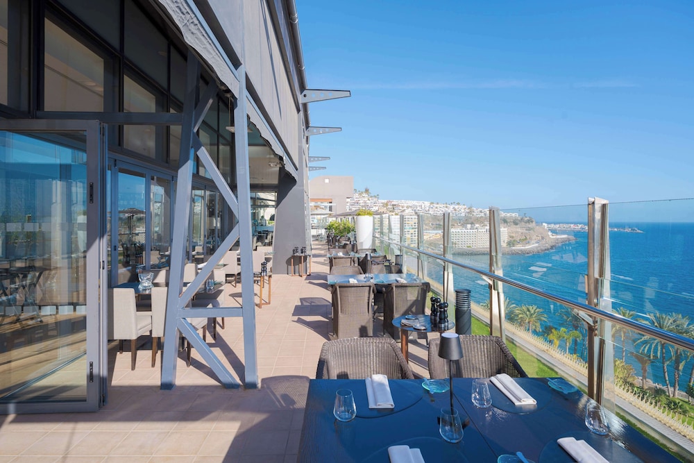 Radisson Blu Resort, Gran Canaria — Restaurant & bars in Arguineguin, Canary Islands